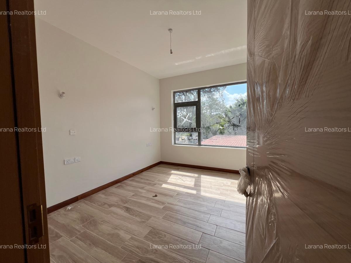 6 Bed Townhouse with En Suite in Lavington - 12