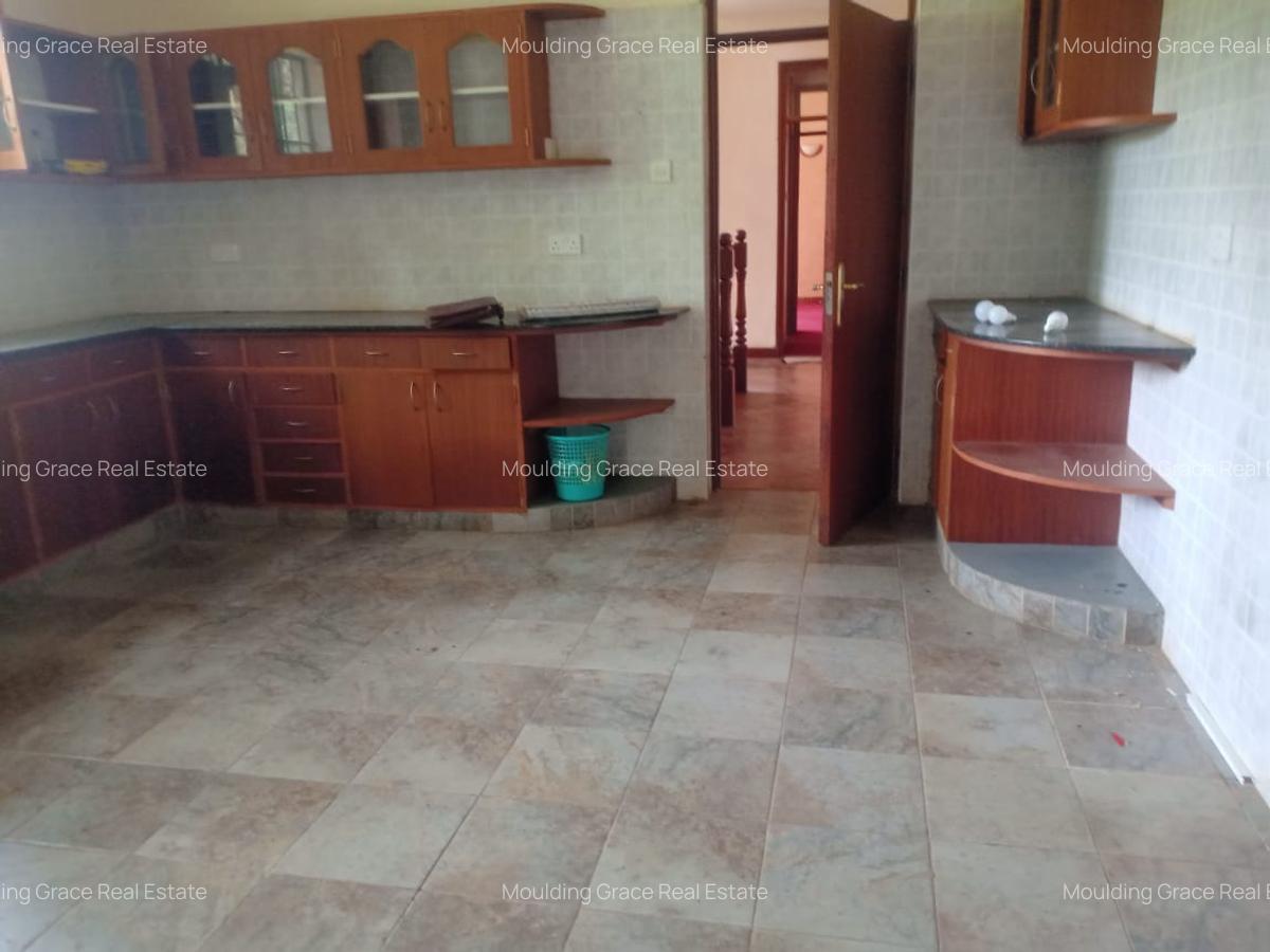 4 Bed House with En Suite in Karen - 3