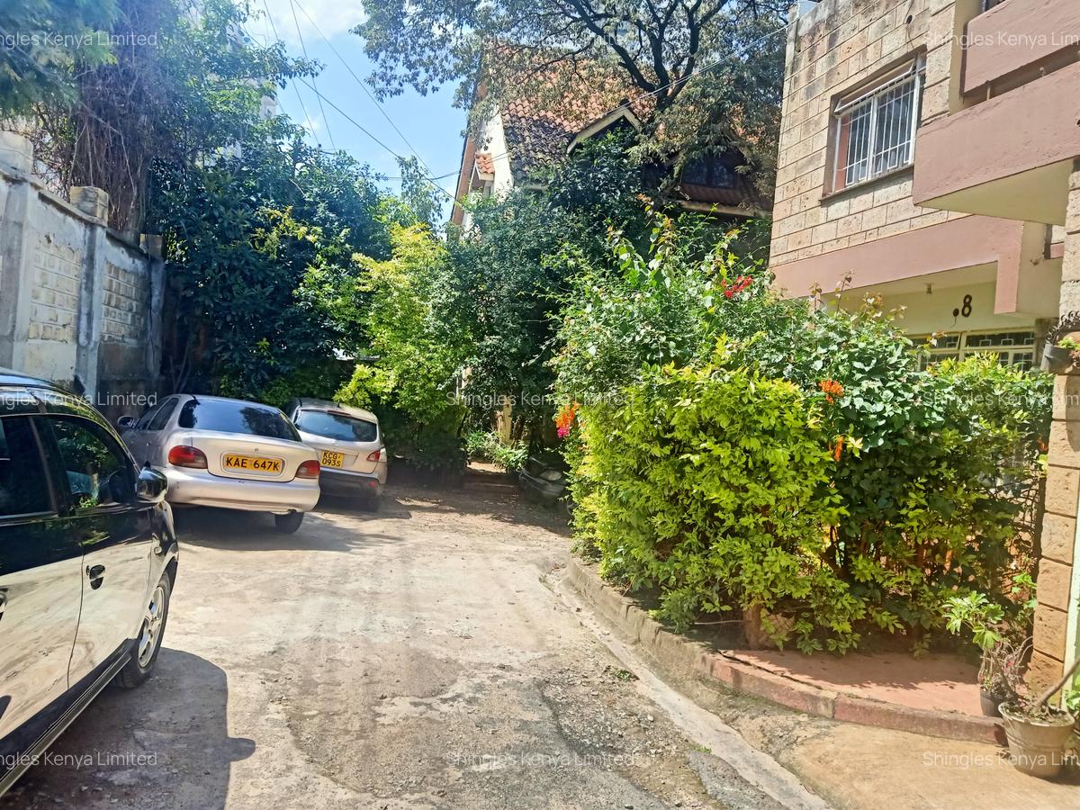 5 Bed Townhouse with En Suite at Oloitoktok Road - 2