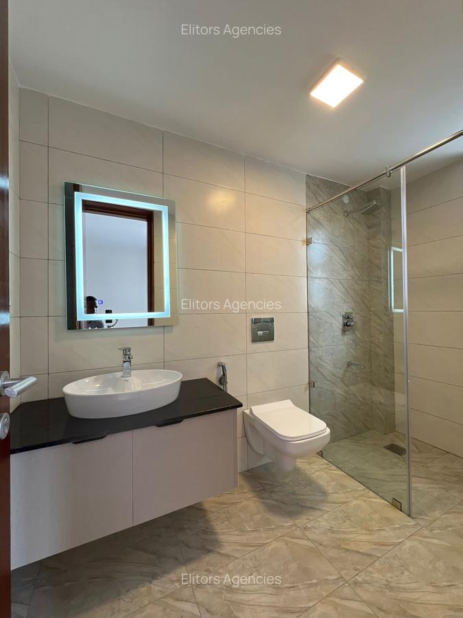 3 Bed Apartment with En Suite at Parklands Road - 18