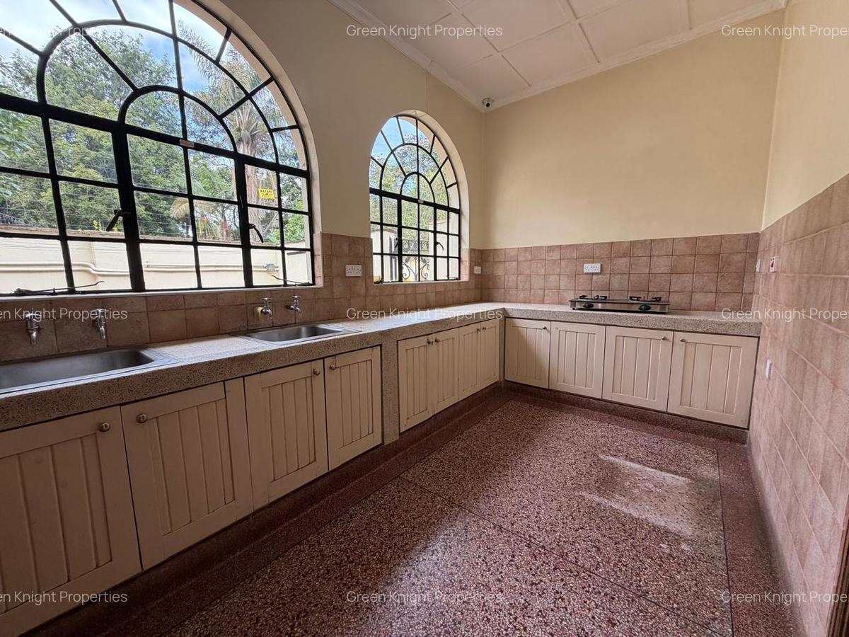 5 Bed House with En Suite in Runda - 5