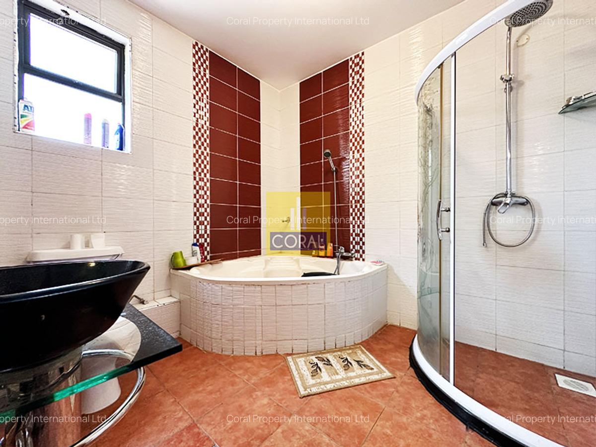 3 Bed Apartment with En Suite in Parklands - 15