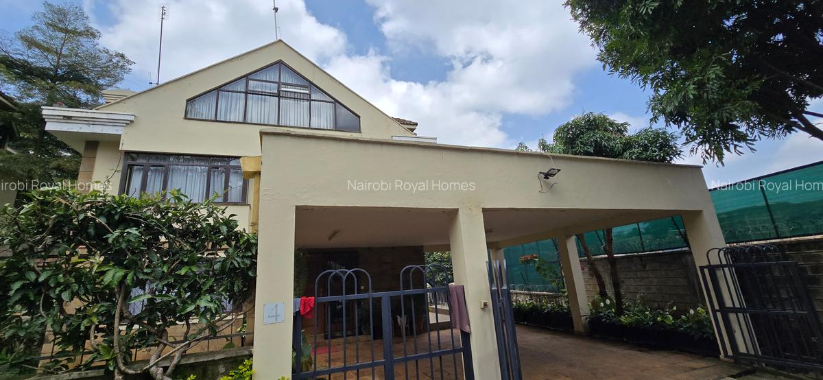 5 Bed Townhouse with En Suite at Lavington Green - 4