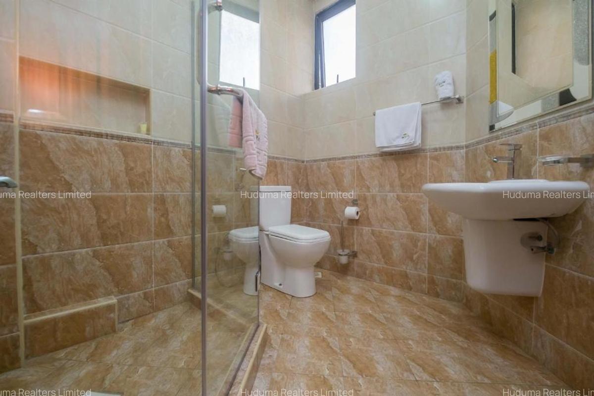 Serviced 2 Bed Apartment with En Suite at Kindaruma Road - 11