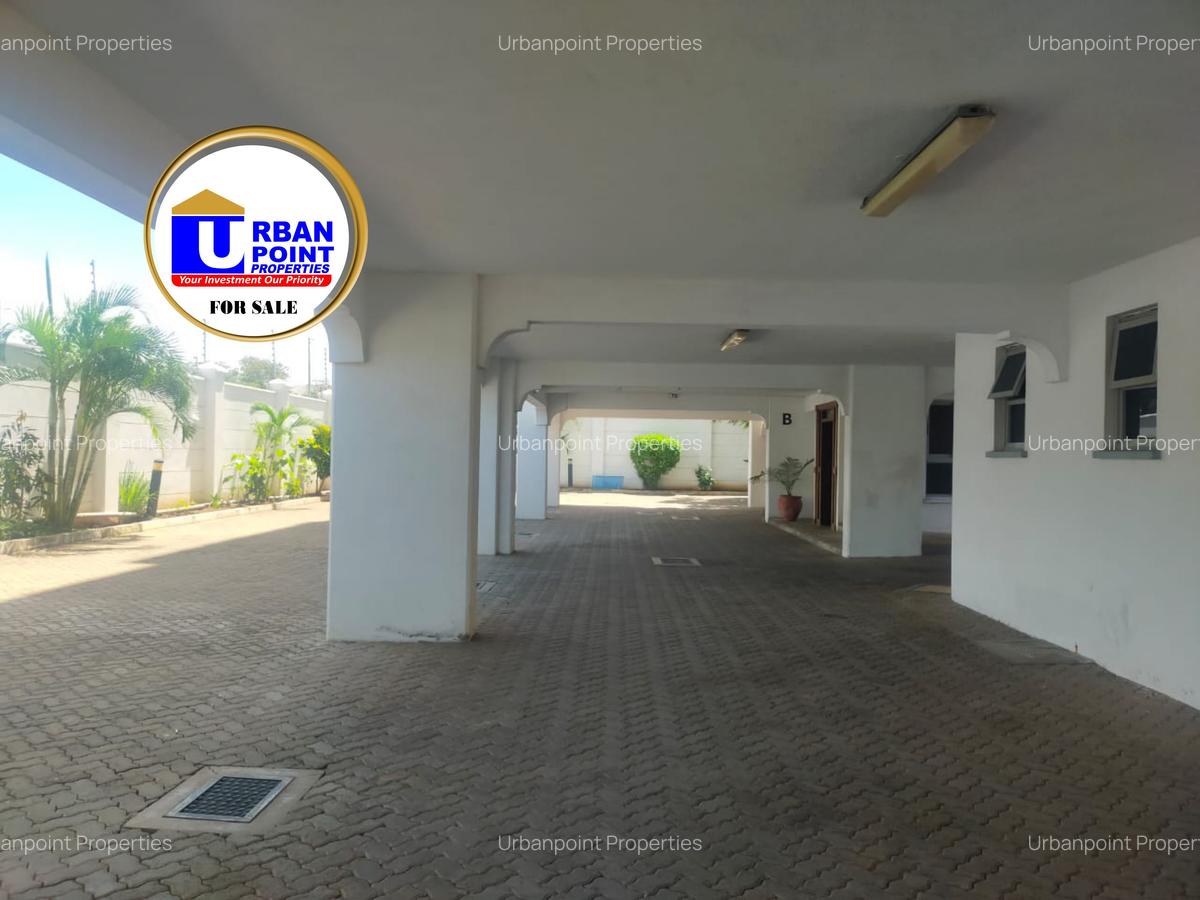 Serviced 1 Bed Apartment with En Suite at Near Serena Hotel - 18