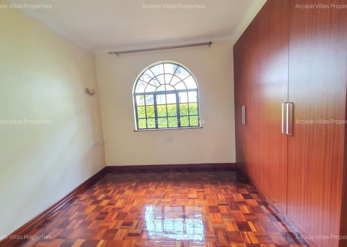 4 Bed Townhouse with En Suite in Loresho - 9