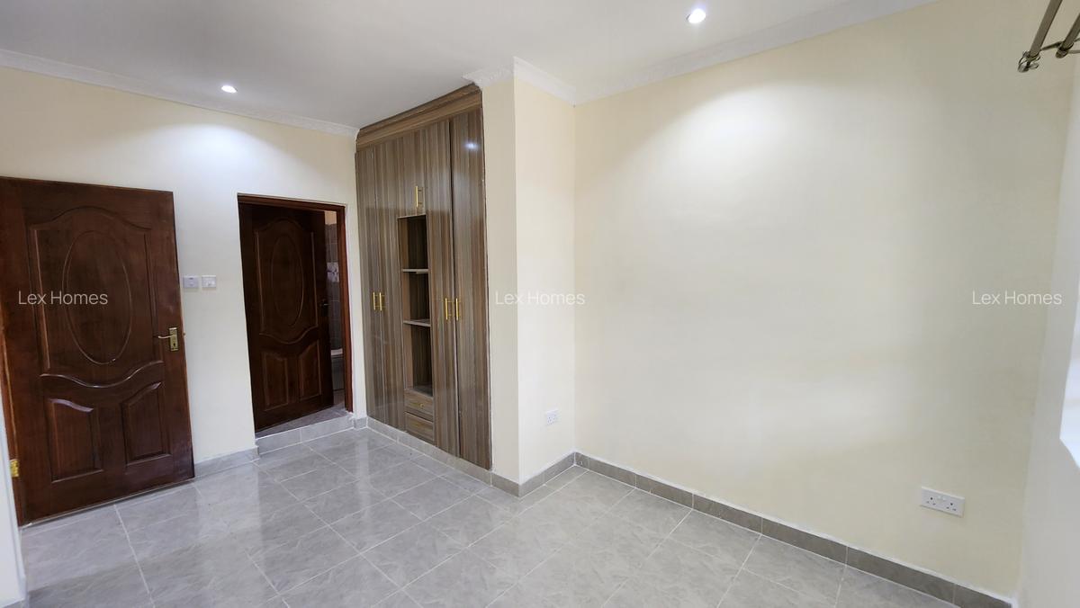 3 Bed House with En Suite at Rimpa Road - 17