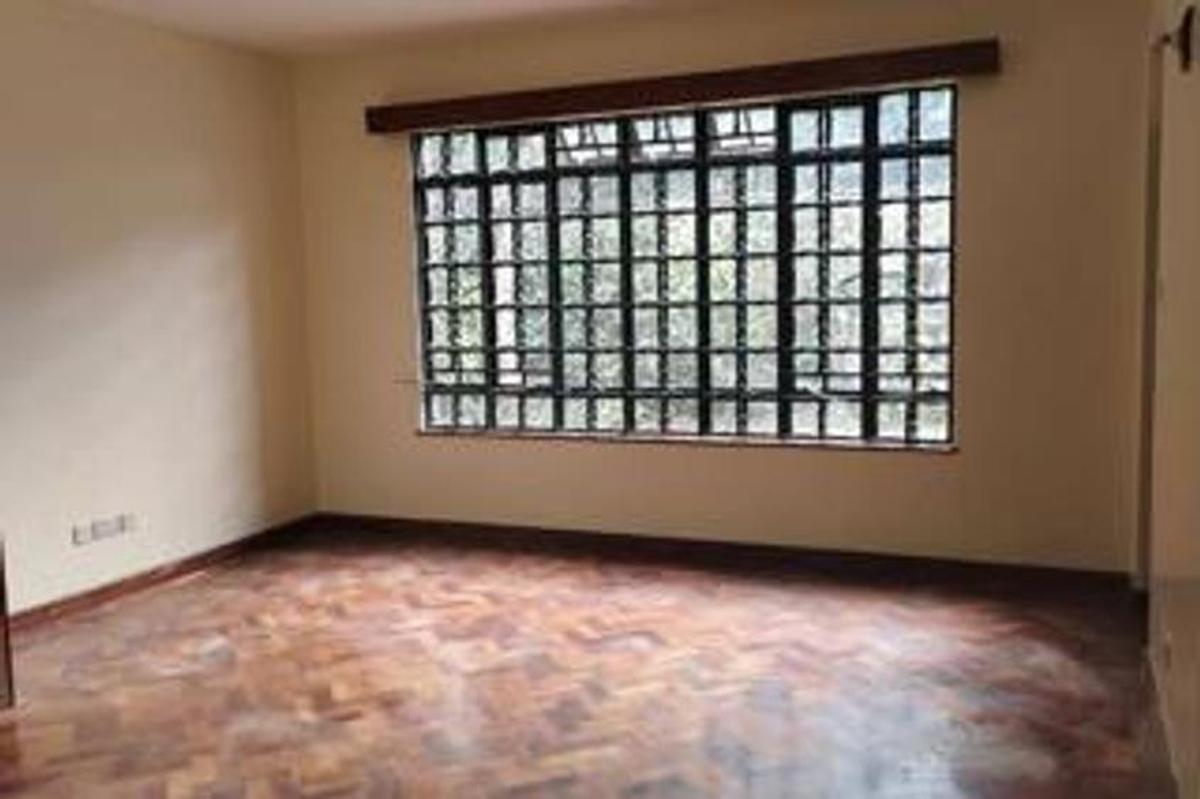 4 Bed Townhouse with En Suite in Lavington - 7