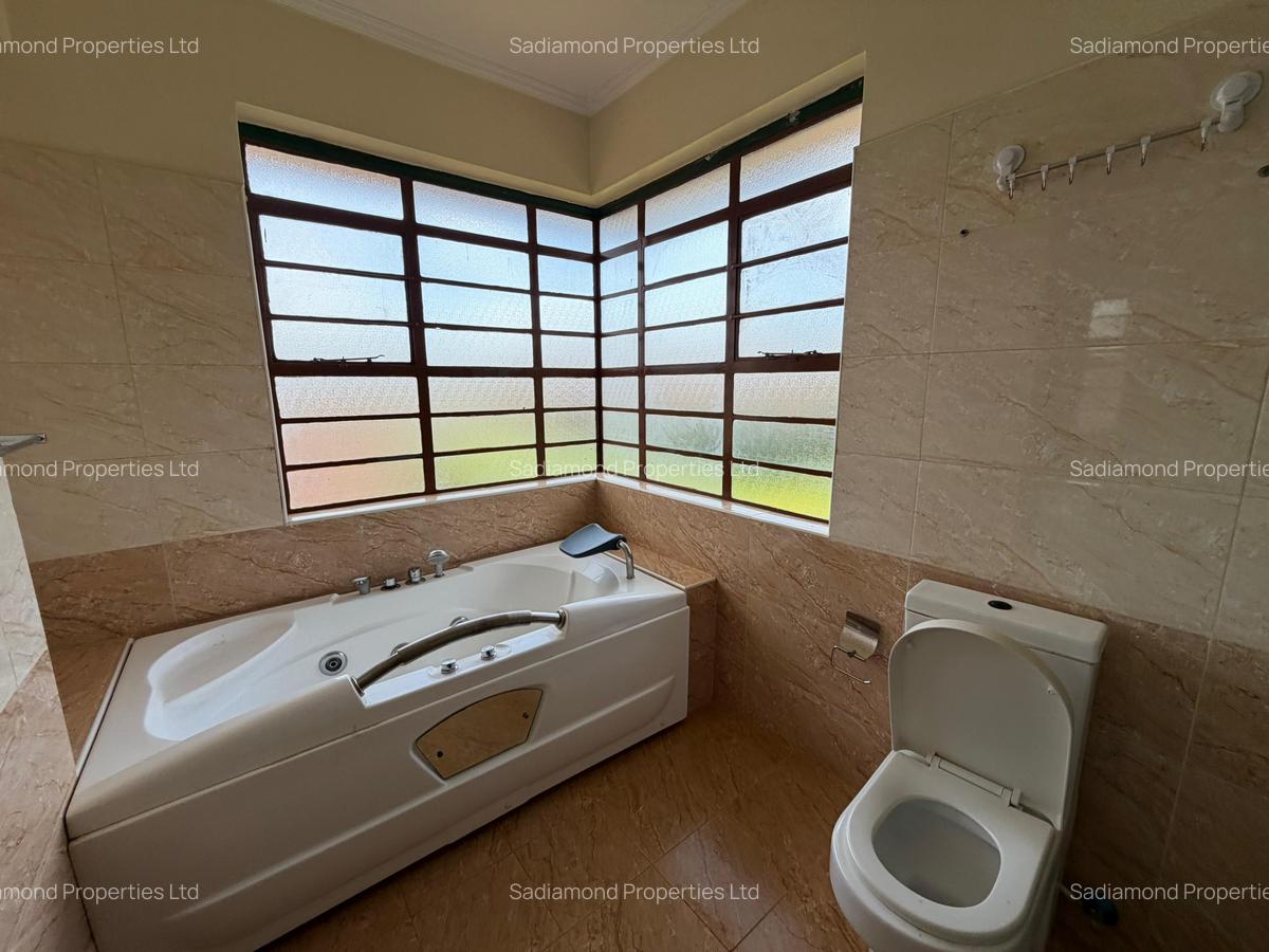 4 Bed Villa with En Suite in Kiambu Road - 9