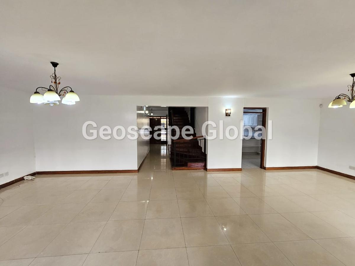 5 Bed Townhouse with En Suite in Westlands Area - 6