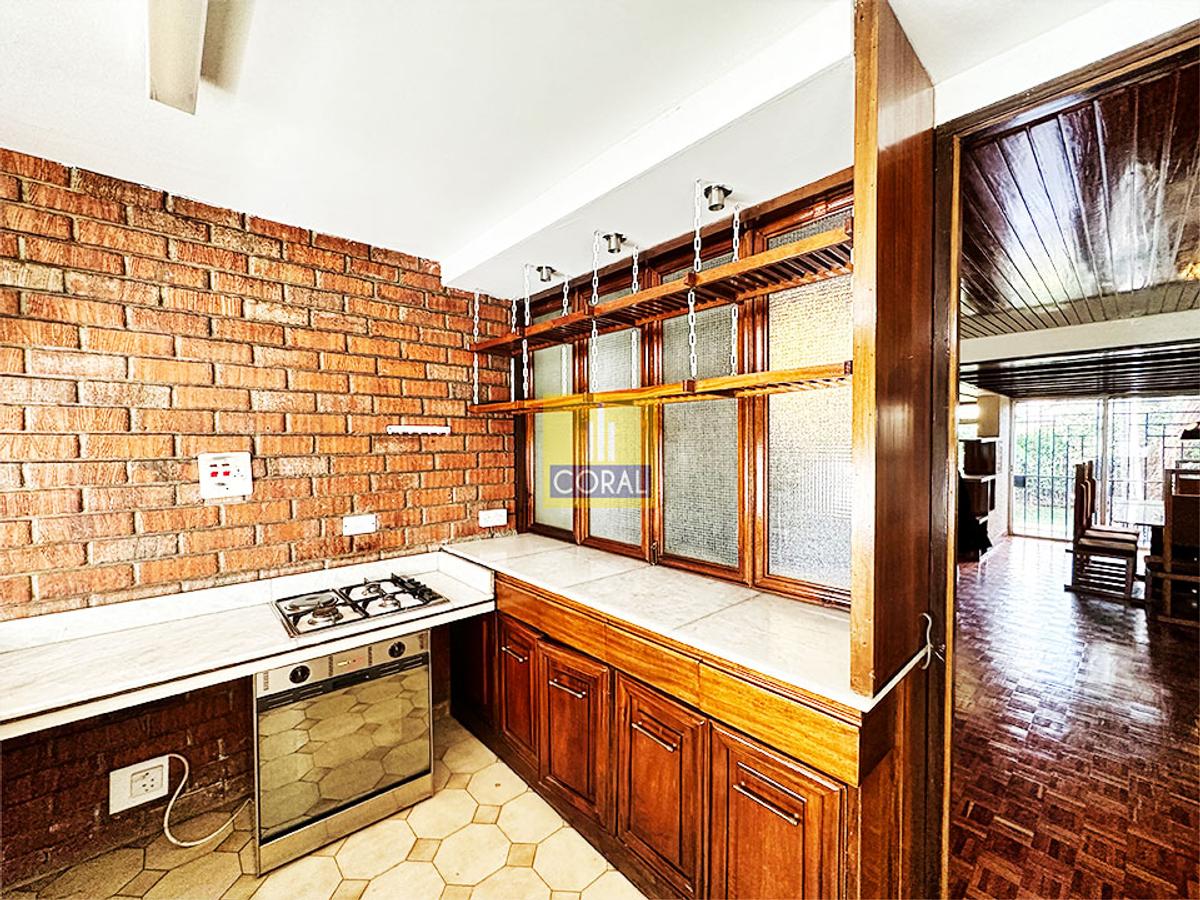 3 Bed House in Upper Hill - 18