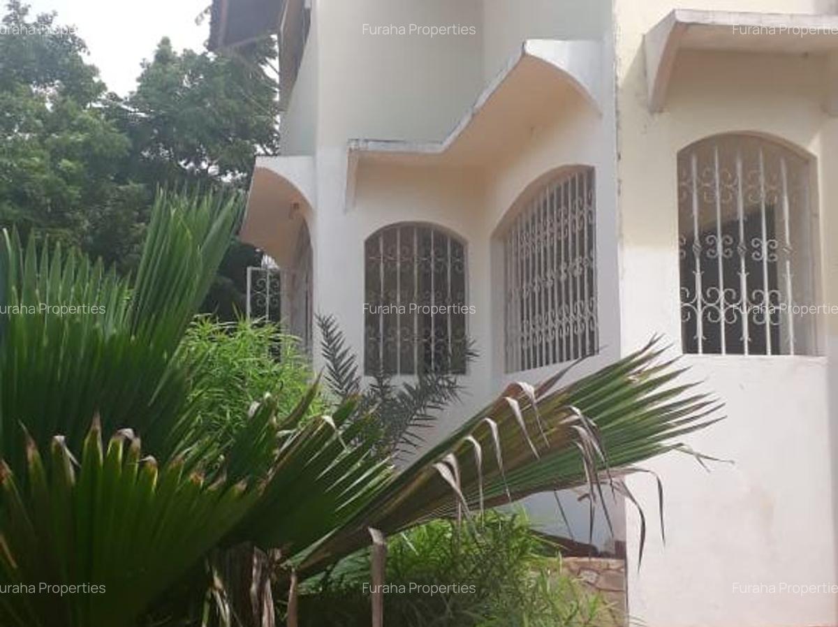 2 Bed Apartment with En Suite in Malindi - 1