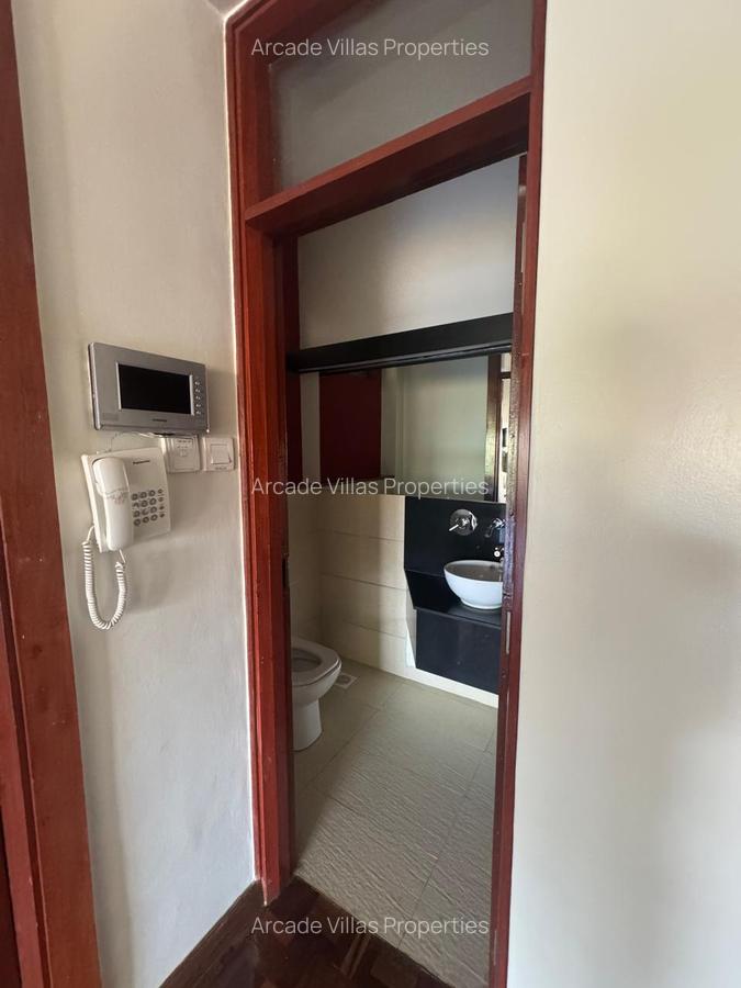 3 Bed Apartment with En Suite in Kileleshwa - 5