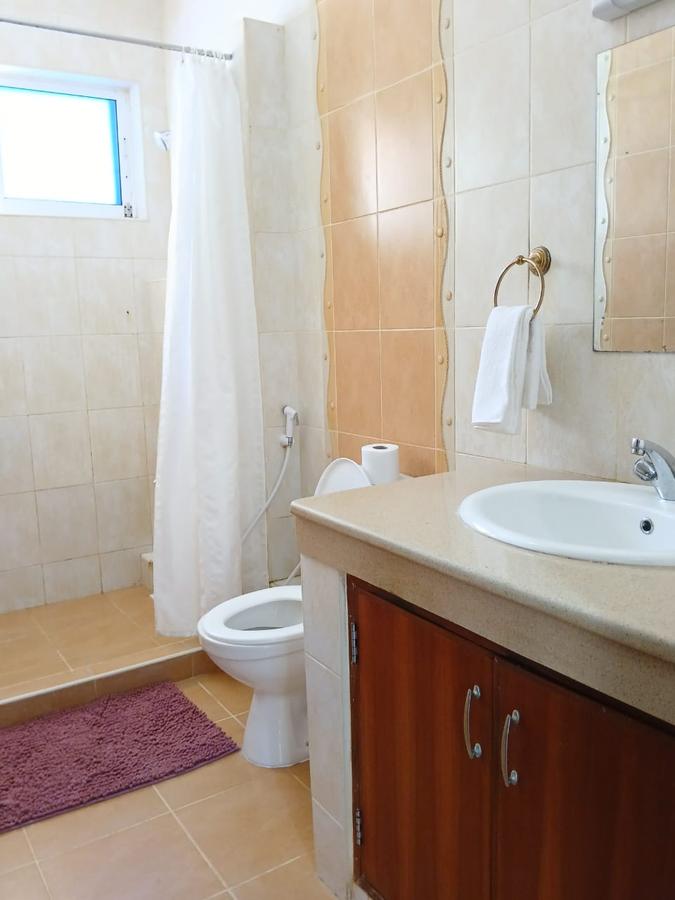 Serviced 1 Bed Apartment with En Suite in Nyali Area - 15