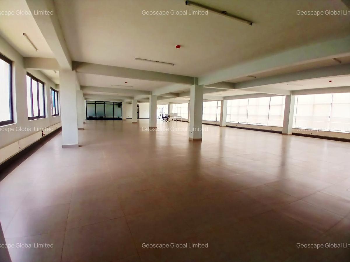 15,000 ft² Warehouse with Parking in Kiambu Road - 6