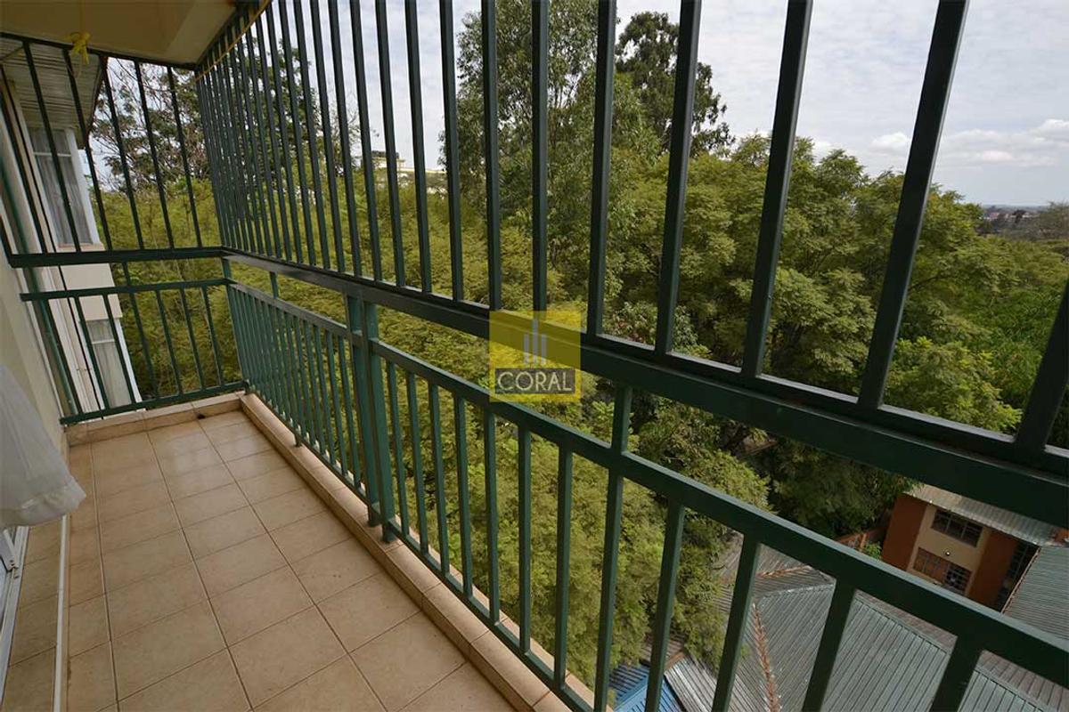 7 Bed Apartment with En Suite in Lavington - 16