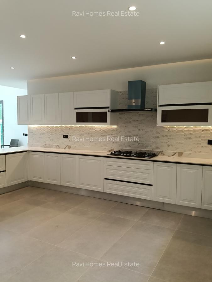 5 Bed Apartment with En Suite in Lavington - 2