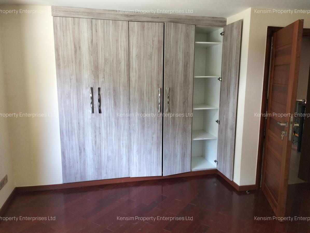 5 Bed Townhouse with En Suite in Lavington - 16