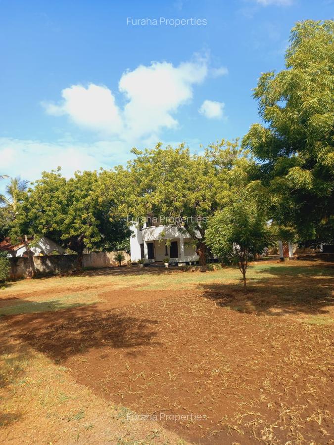 5 Bed House with En Suite in Nyali Area - 6