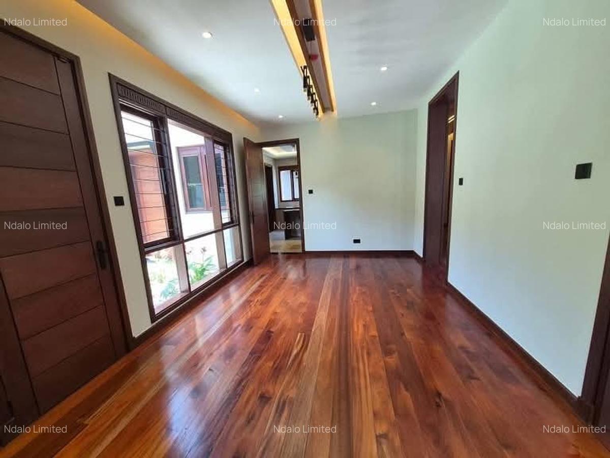 5 Bed House with En Suite at Runda - 8