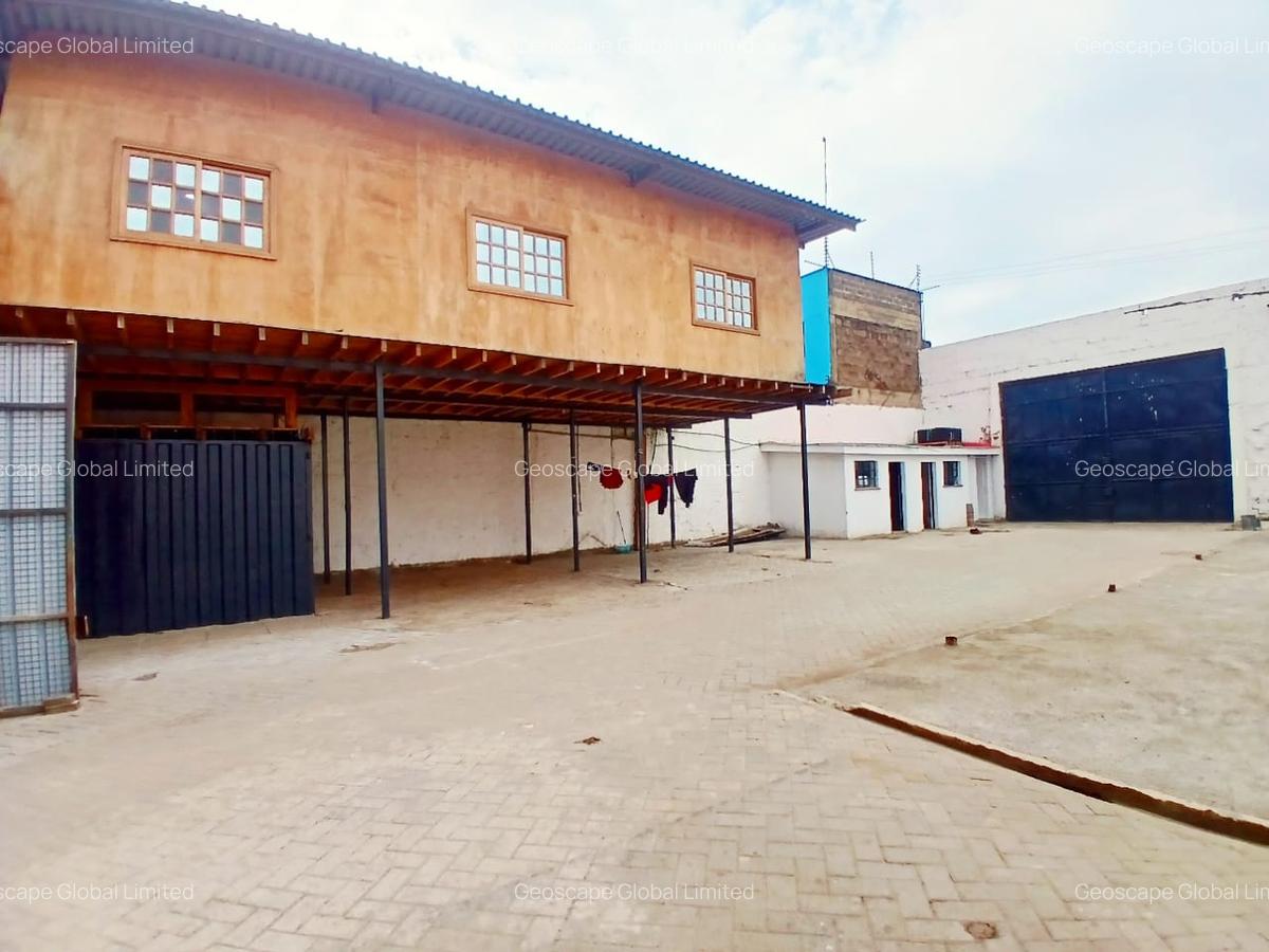 7,000 ft² Warehouse with Backup Generator in Industrial Area - 1