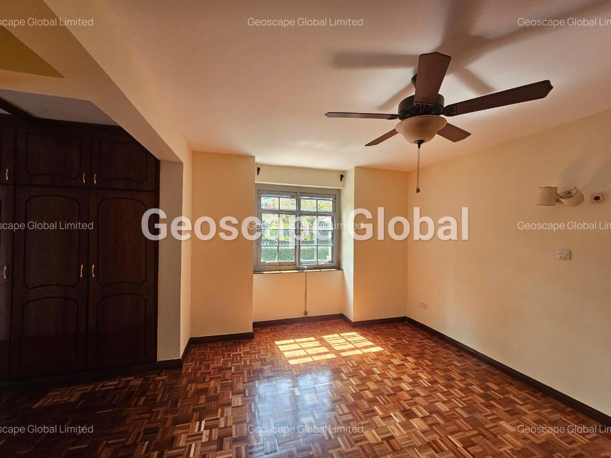 5 Bed House with En Suite in Runda - 6