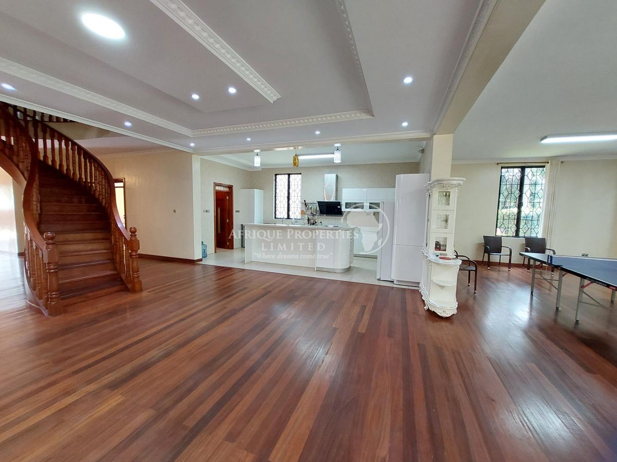 5 Bed Villa with En Suite in Gigiri - 8