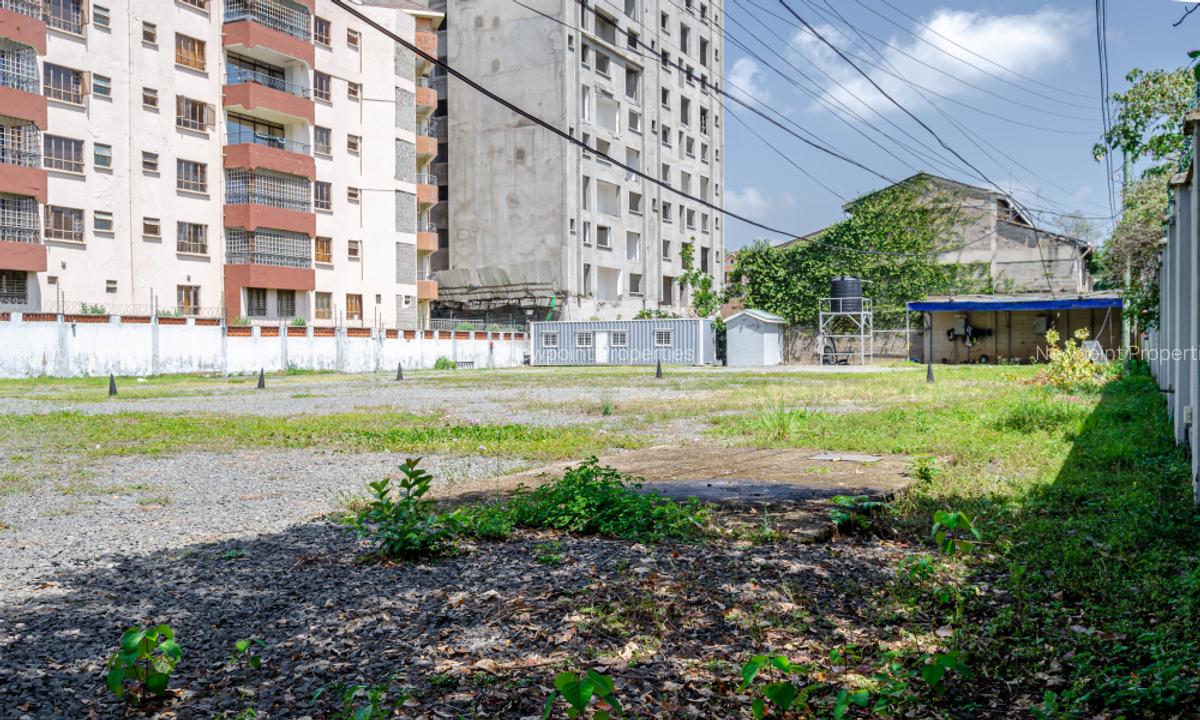 0.8 ac Land in Kilimani - 3