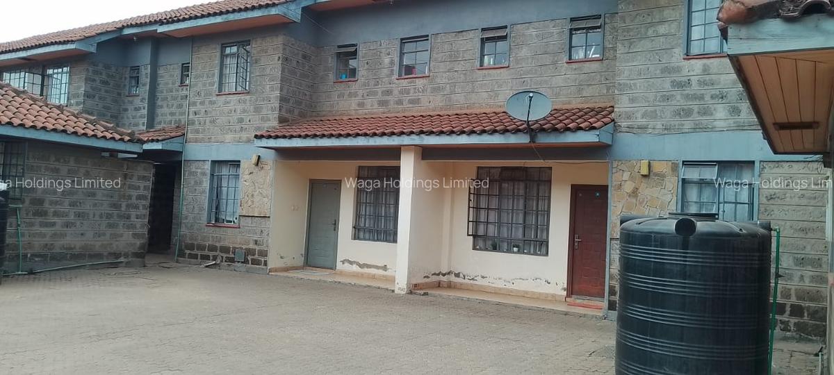 3 Bed Townhouse with En Suite in Kamakis - 1