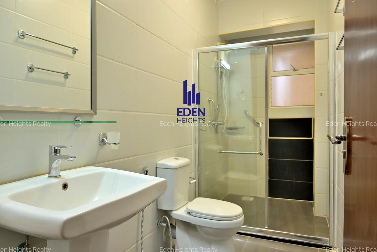3 Bed Apartment with En Suite in Westlands Area - 11