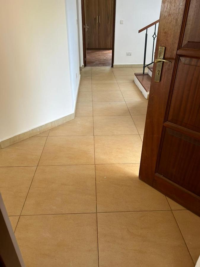 4 Bed Townhouse with En Suite in Kitisuru - 8