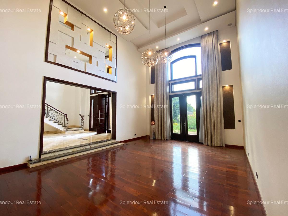 5 Bed Villa with En Suite in Runda - 5