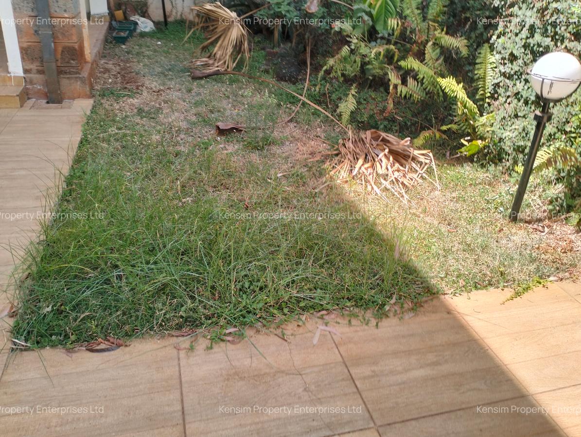 4 Bed Townhouse with En Suite in Lavington - 16