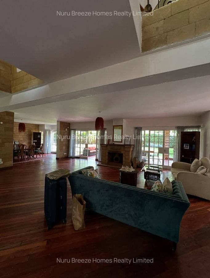 5 Bed Townhouse with En Suite in Rosslyn - 2