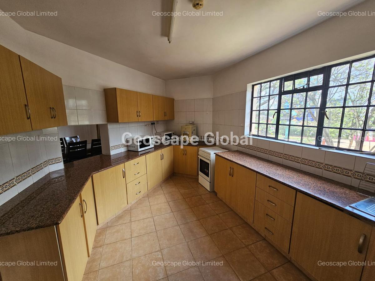 3 Bed Apartment with En Suite in Spring Valley - 11