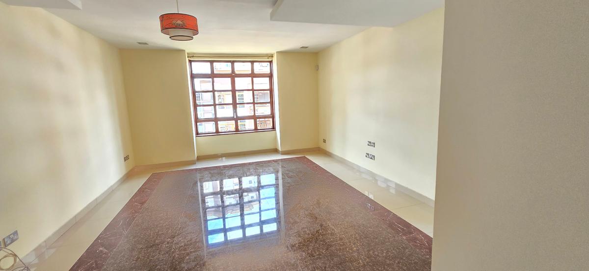 4 Bed Apartment with En Suite at Hundreds Streets - 5