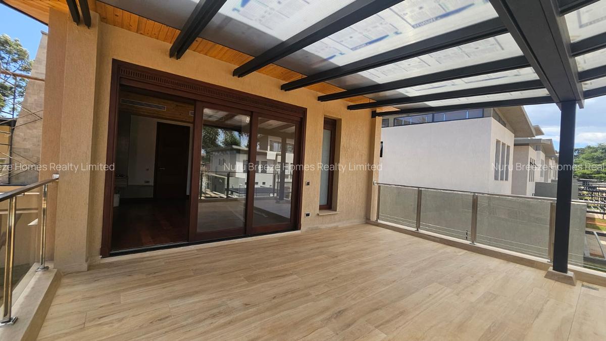 5 Bed Townhouse with En Suite in Runda - 17