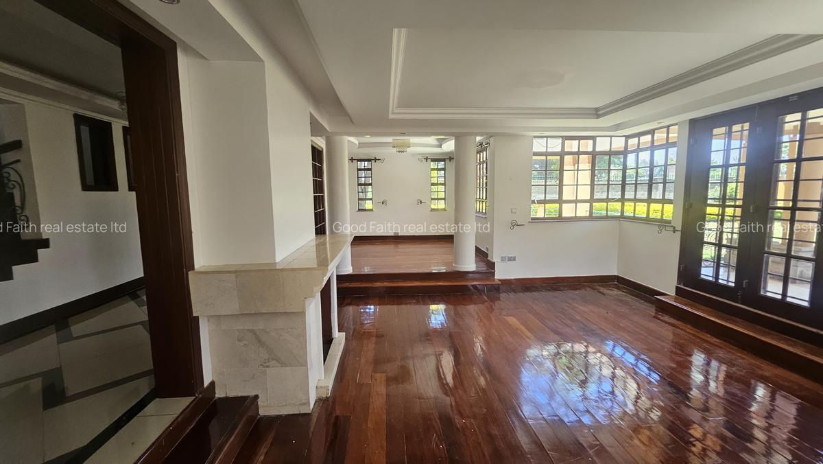 5 Bed House with En Suite in Runda - 3