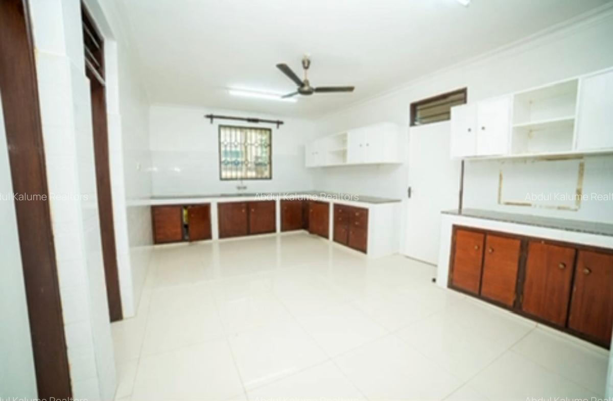 4 Bed Villa with En Suite at Shanzu - 4