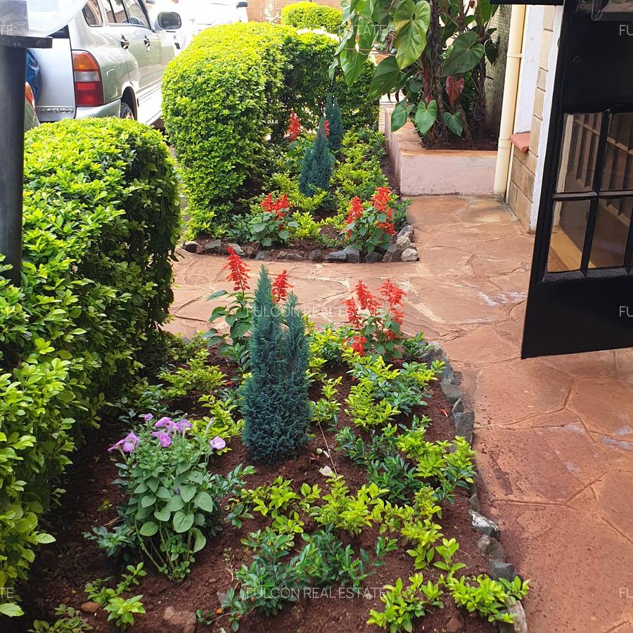 4 Bed Villa with En Suite in Lavington - 6