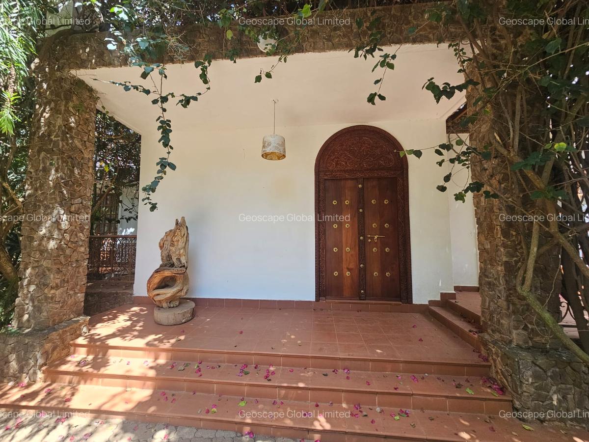 5 Bed House with En Suite in Karen - 7