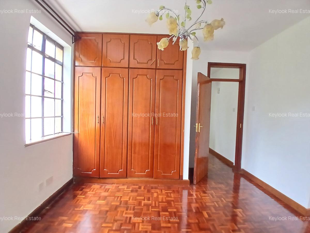 4 Bed Townhouse with En Suite at Lavington Green - 10