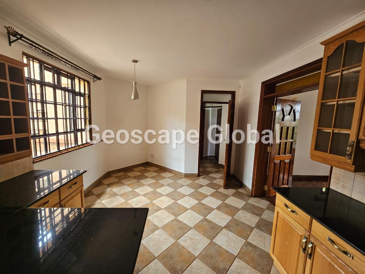 4 Bed House with En Suite in Runda - 9