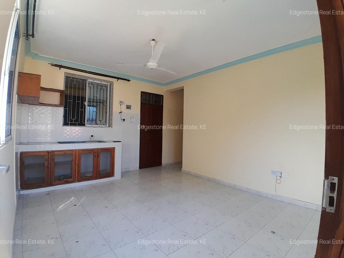 1 Bed Apartment with Borehole at Aljazeera Estate - 5