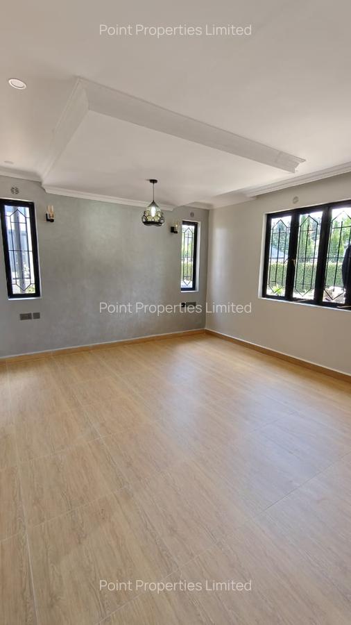 2 Bed House with En Suite in Karen - 12