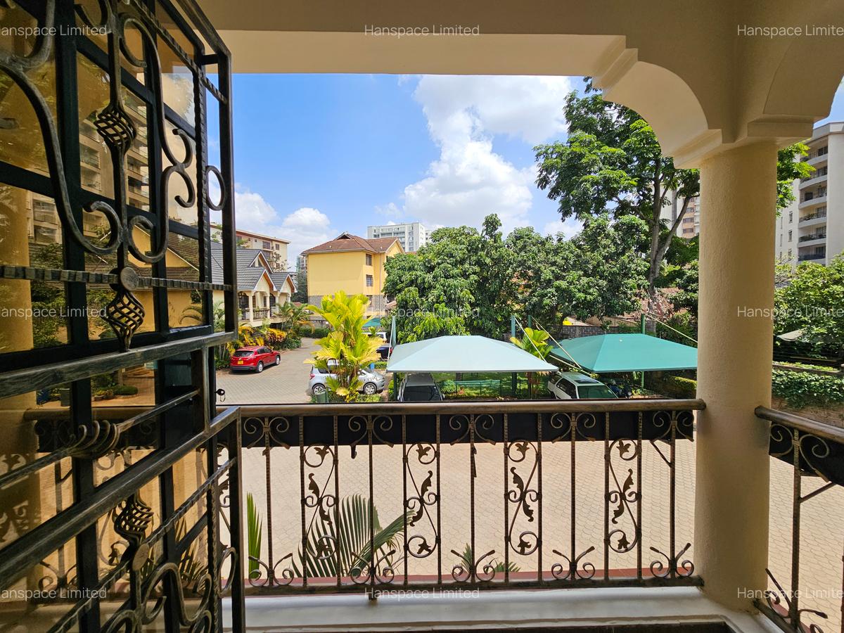 5 Bed Townhouse with En Suite in Kileleshwa - 16