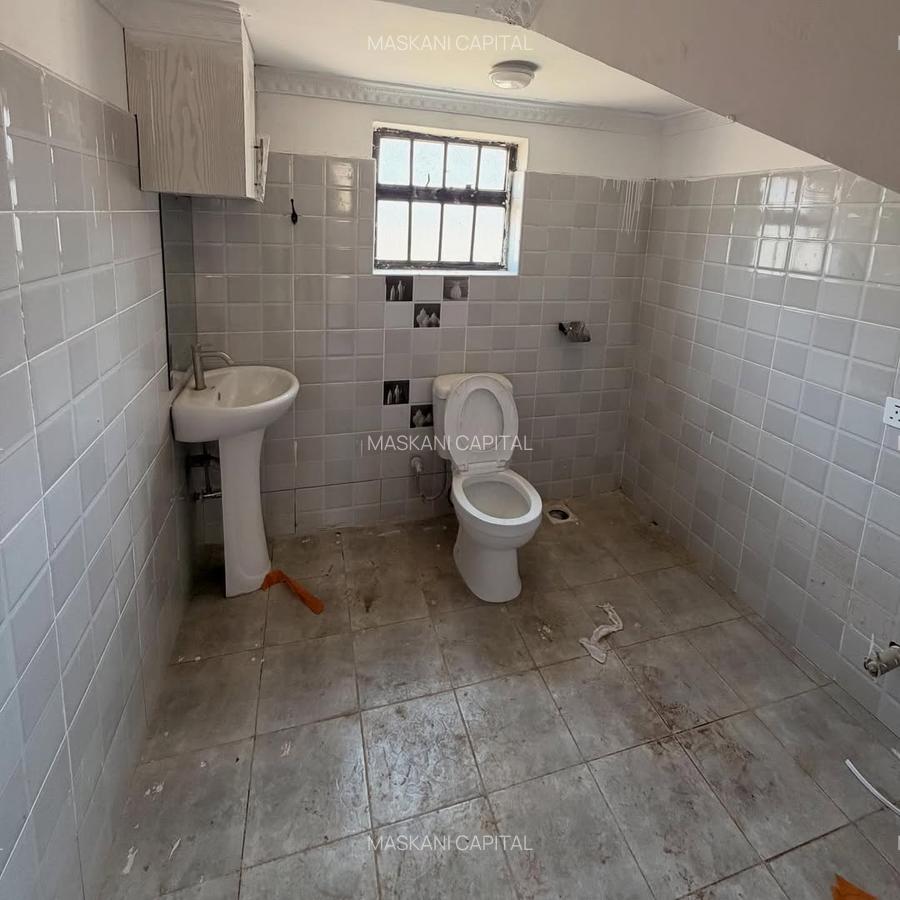 4 Bed House with En Suite at Gikambura - 14