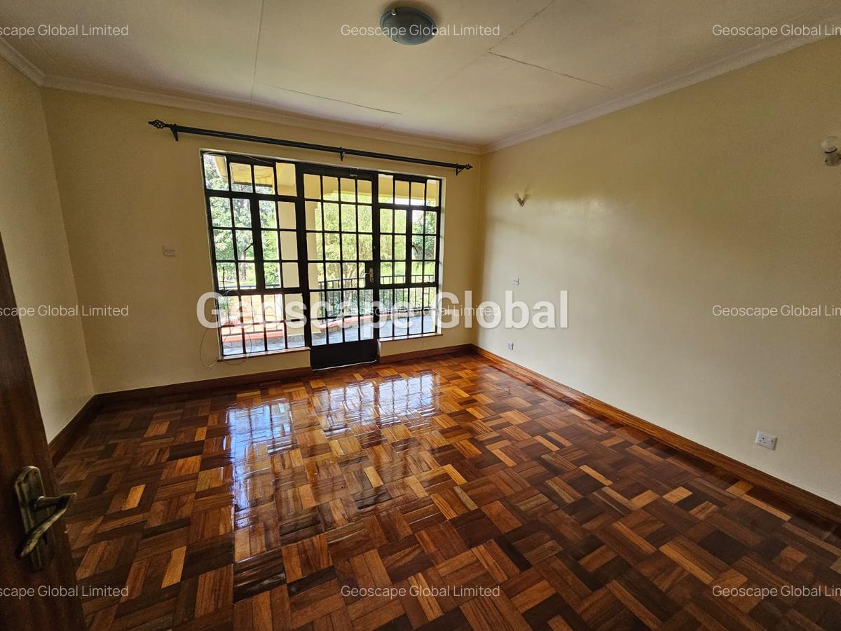 4 Bed House with En Suite in Runda - 11