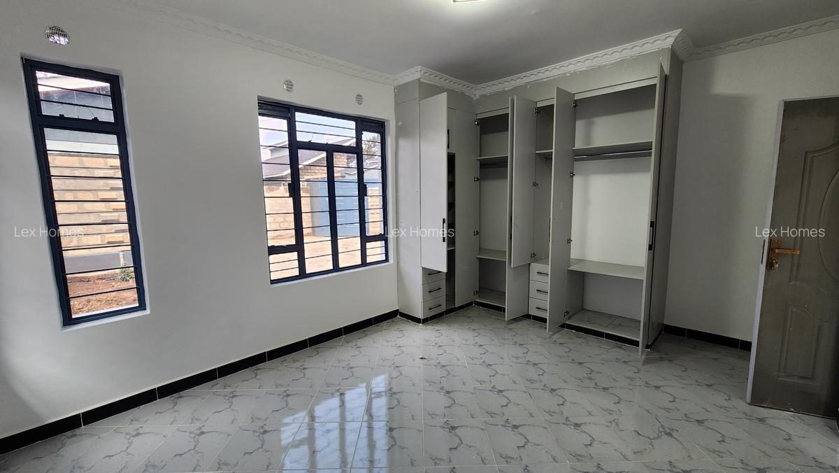 4 Bed House with En Suite at Rimpa Road - 15