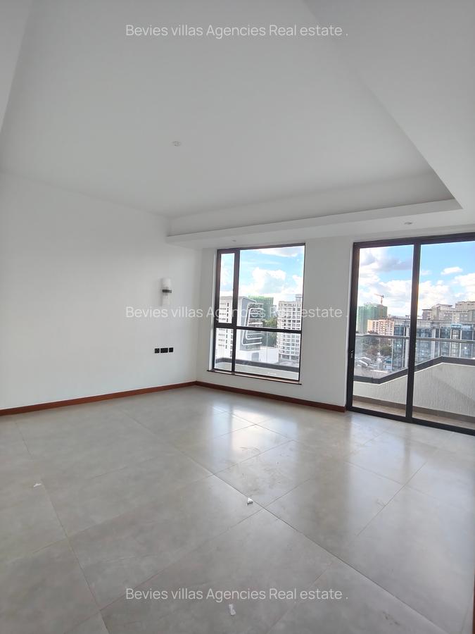 4 Bed Apartment with En Suite at Riverside - 20